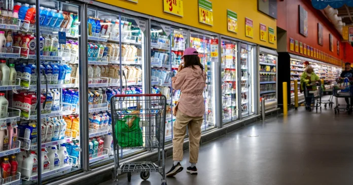 250506-Consumers-Austin-TX-grocery-store-RS-e0aa58.jpg