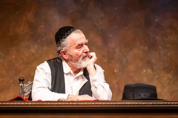 Playing-Shylock-Production-Photo-2.-Photo-by-Dahlia-Katz.jpg