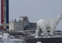 Premier, Winnipeg mayor hopeful promises in federal budget translate to boost for Manitoba economy