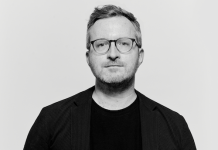 Hanick masterfully spins a night of modern American piano music