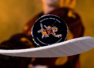 Twelve Gophers Named WCHA Scholar-Athletes
