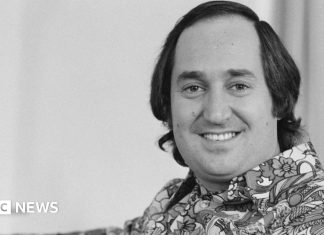 Neil Sedaka, singer of Breaking Up Is Hard To Do, dies at 86