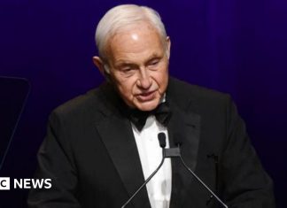 Billionaire Les Wexner tells lawmakers he was ‘naive’ and ‘conned’ by Epstein