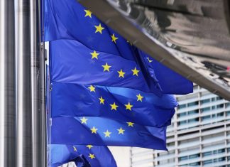 EU extends suspension of retaliatory tariff