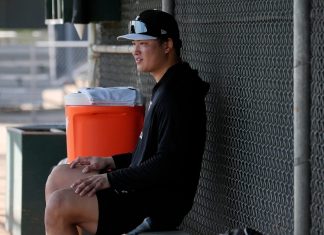 Munetaka Murakami introducing White Sox teammates to bidets