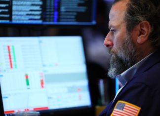 Major Stocks Indexes End Sharply Lower as Oil Prices Extend Surge; Dow Sheds Nearly 750 Points