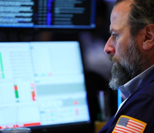 Major Stocks Indexes End Sharply Lower as Oil Prices Extend Surge; Dow Sheds Nearly 750 Points