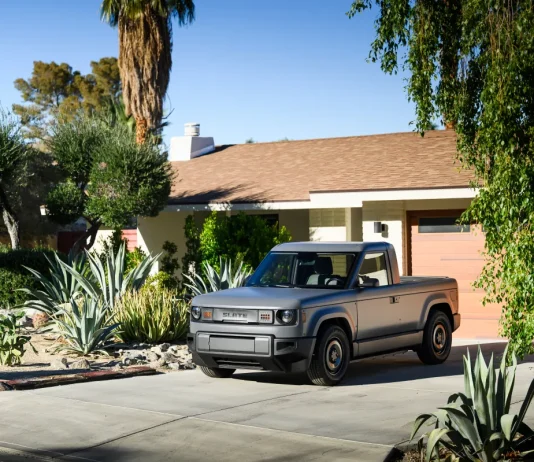 Bezos-Backed Slate Auto Hires New, Ex-Amazon CEO