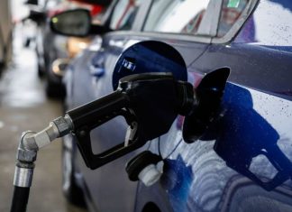 Even wealthy Americans are souring on the economy as gas prices spike and stocks fall