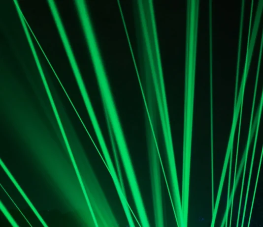 Sydney Researchers Build Ultra-Compact AI Chip Operating at Speed of Light