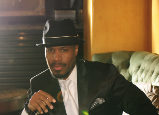 As music director for the Oscars, Chicago native Michael Bearden brings elegance, spontaneity