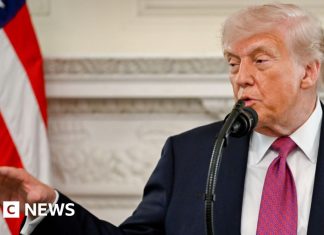 Trump buys time for Iran deal after frantic day of diplomacy