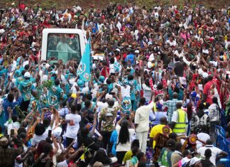 Pope urges young people to resist temptation of corruption in big Mass in Cameroon