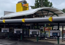 4 injured, 2 arrested during shooting at fast food restaurant