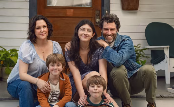 A Very Jewish Movie Starring Sunny Sandler and Max Greenfield Is Coming to Netflix This Summer – Kveller