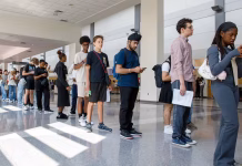 Canadian economy lost 18,000 jobs last month: Statistics Canada