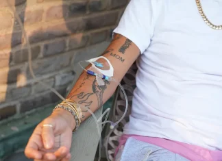 How Queer People Are Using Ketamine Therapy To Treat Their Depression