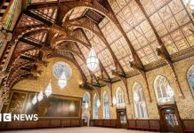 Rochdale town hall RIBA award recognises town’s ‘ambition’