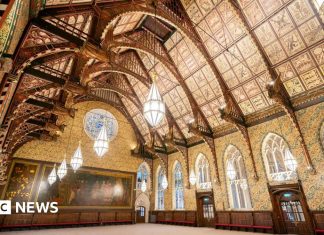 Rochdale town hall RIBA award recognises town’s ‘ambition’