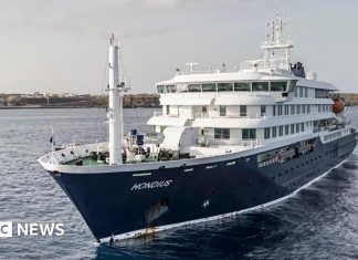 Hantavirus latest: Virus-hit cruise ship leaves Cape Verde for Canary Islands after patients evacuated