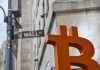1 Top Cryptocurrency to Buy Before It Soars 1,600%, According to Cathie Wood of Ark Invest