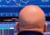 Markets today: Oil stocks hover below records