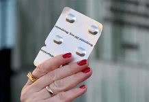 Federal appeals court blocks mailing of abortion pills in ruling with nationwide effect