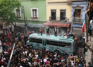 U2 Snapped Shooting Music Video on a Bus In Mexico City: Watch