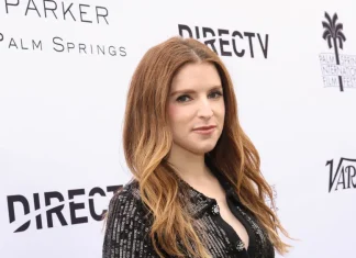 Anna Kendrick to Direct ‘Seven Husbands of Evelyn Hugo’ Movie at Netflix