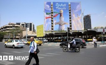 Deal to end fighting would lead to Hormuz reopening, Iran says