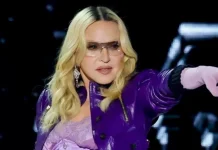 #SHOWBIZ: Madonna reveals severe knee damage after years of high-heel dancing