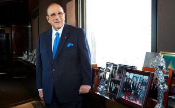 Clive Davis, music industry starmaker, has died at 94