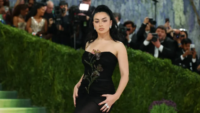 Charli-XCX.jpeg