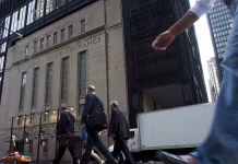 TSX today: S&P/TSX composite down as price of oil falls
