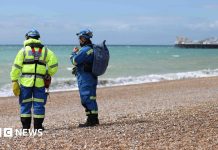 Patrol boat resumes after Brighton deaths in water