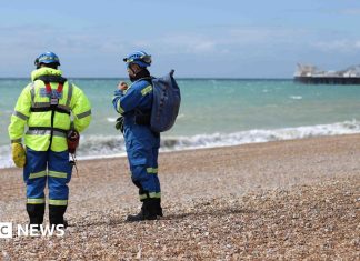 Patrol boat resumes after Brighton deaths in water