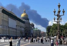 Steve Rosenberg: Lasting image of Russia’s economic forum is plume of smoke over St Petersburg