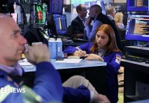 Tech stocks tumble on concerns over AI spending