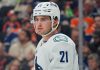 Hoglander traded to Predators by Canucks for draft pick