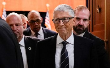 News Wrap: Bill Gates says he made ‘grave error’ by meeting with Epstein