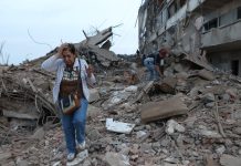 Venezuela earthquakes death toll climbs as rescue efforts continue : NPR
