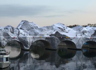How Paris’ oldest bridge, Pont Neuf, was turned into a mountain cave