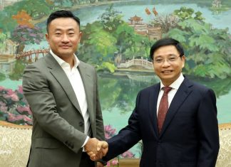 Vietnam seeks global expertise to develop cryptocurrency market: Deputy PM