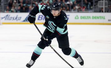 McMann signs 6-year, $34.5 million contract with Kraken