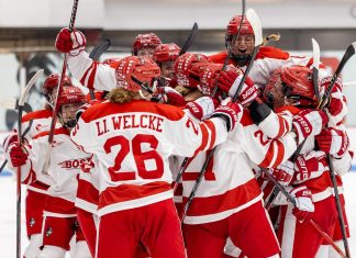 Women’s Ice Hockey Earns 21 Hockey East All-Academic Honorees