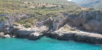 Cave finds hint at shared culture between humans and Neanderthals