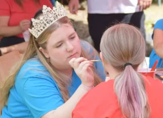 Lake’s Canada Day bash draws crowd