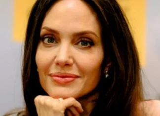 #SHOWBIZ: Angelina Jolie hasn’t dated since Brad Pitt split: ‘Life has broken me’