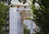 Trump turns to White House columns for next construction project