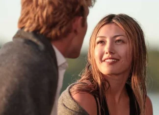 Netflix’s Crew Girl is For Off-Campus & Gossip Girl Fans